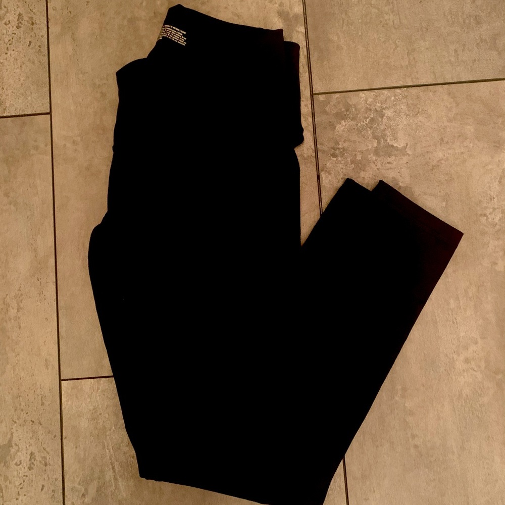 Black Victoria’s Secret Legging
